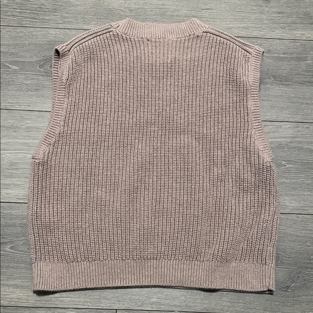 Abercrombie & Fitch Knit Sleeveless Vest - Picture 3 of 3